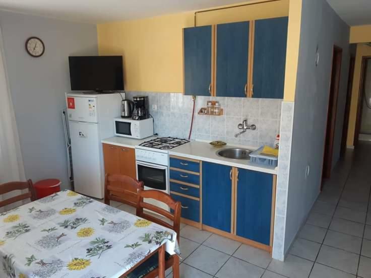 Apartmani Katica ヴィル エクステリア 写真