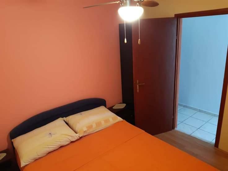 Apartmani Katica ヴィル エクステリア 写真
