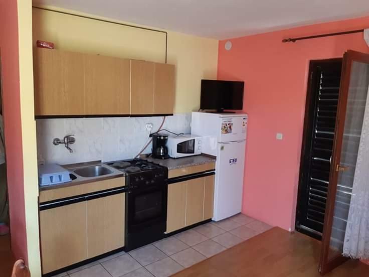 Apartmani Katica ヴィル エクステリア 写真